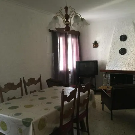 Les Roches Nyaraló L' Escala